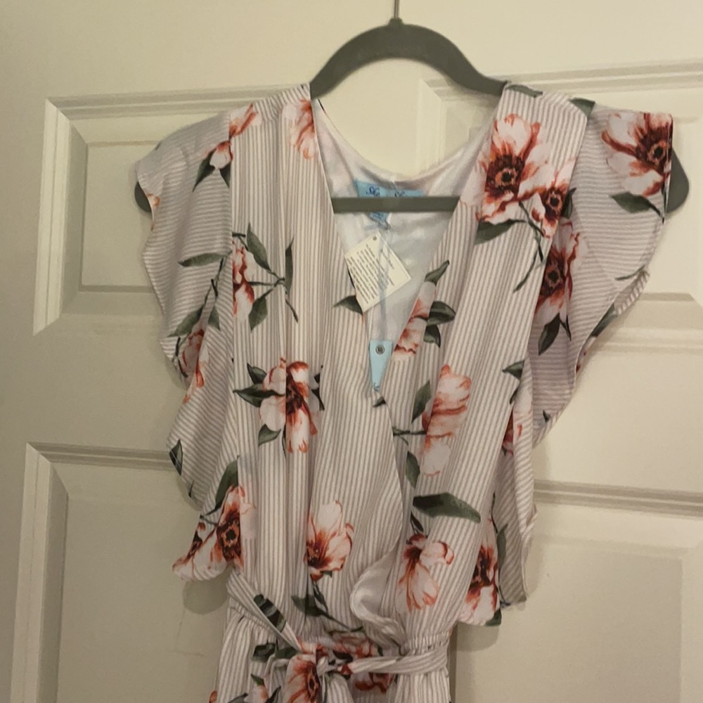 Dress - Picture 2 of 5